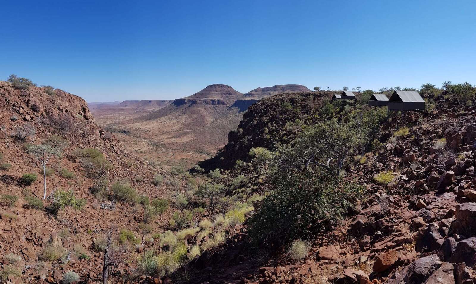 Etendeka Walking Trail | Damaraland | Namibia | Expert Africa