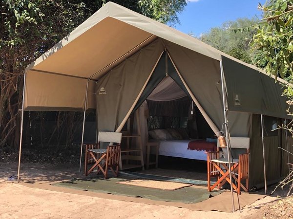 17 pictures of Stretch Ferreira Safaris Camp, Zimbabwe | Expert Africa